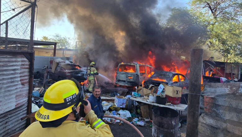 Sofocan Bomberos incendio a casa habitación en la Santa Isabel