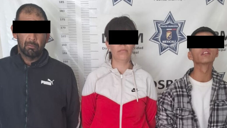 Capturan a tercia a la que se les involucra en robos de 17 Oxxos