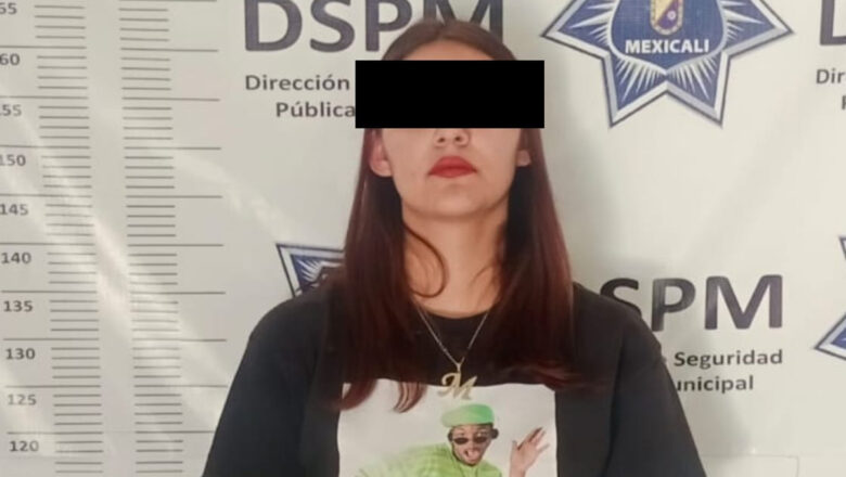 Encuentran cuchillo a una joven que relacionan con robo a Oxxo
