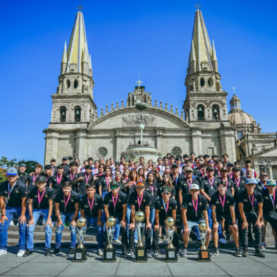 Arrasa CecyteBC en encuentro nacional deportivo