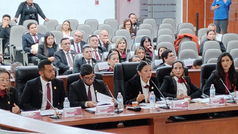 Comparece Secretaría de Honestidad ante el congreso
