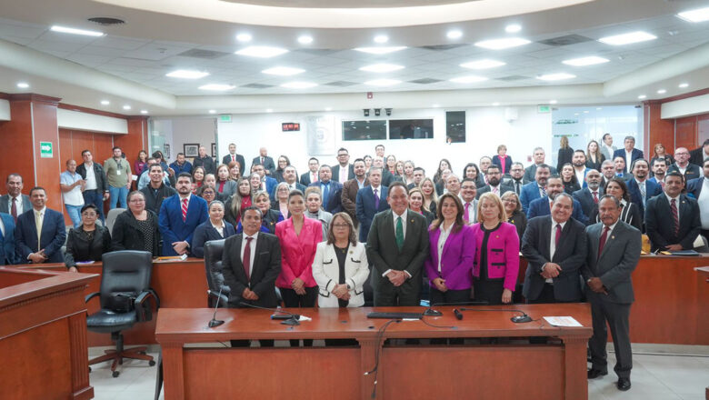 Consolidan acciones y obras en Salud