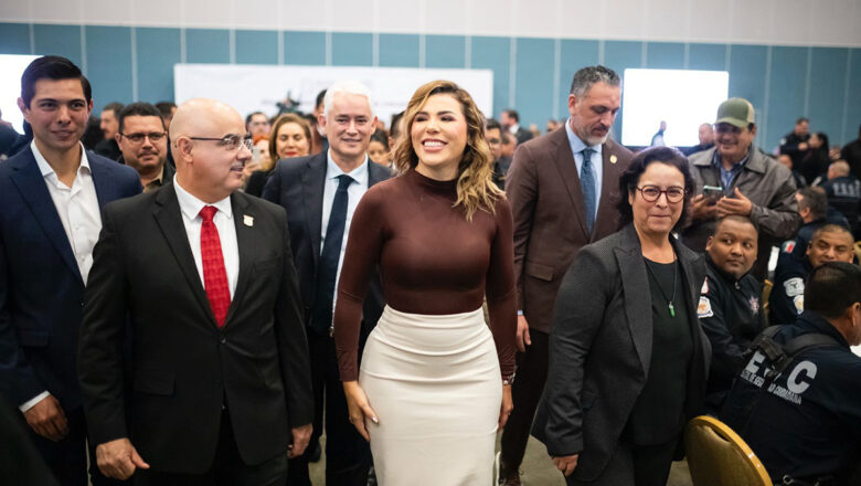 Reconoce gobernadora labor de policías