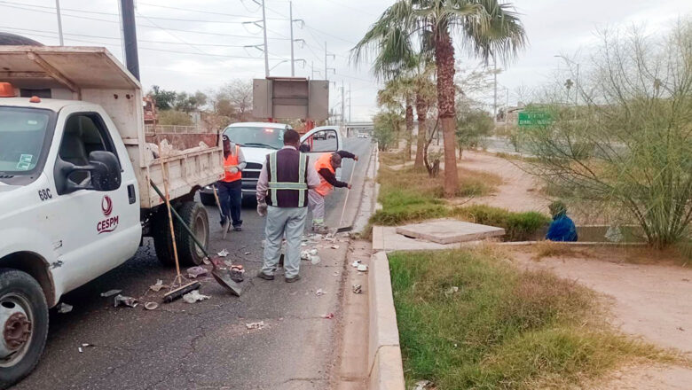 Limpian pluviales ante posibles lluvias en Mexicali