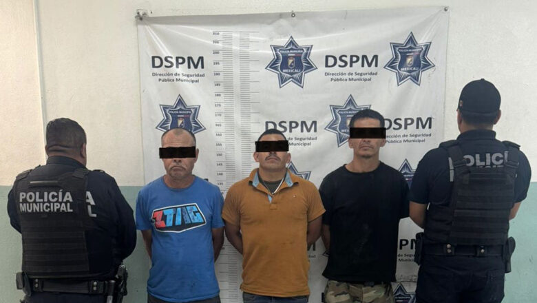 Aseguran a tres hombres en poder de dos vehículos robados