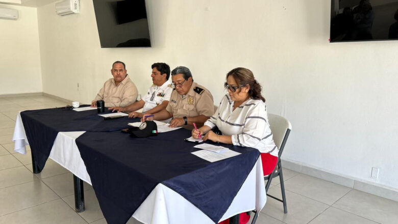 Realizan reunión de coordinación con productores de almeja generosa