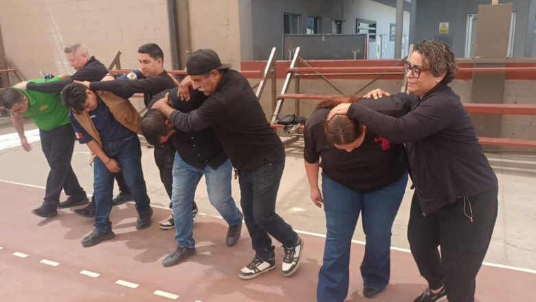 Imparten capacitación a personal de seguridad de bares y restaurantes en Mexicali