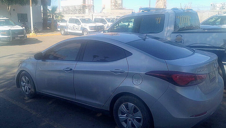 Cae pareja en vehículo con reporte de robo